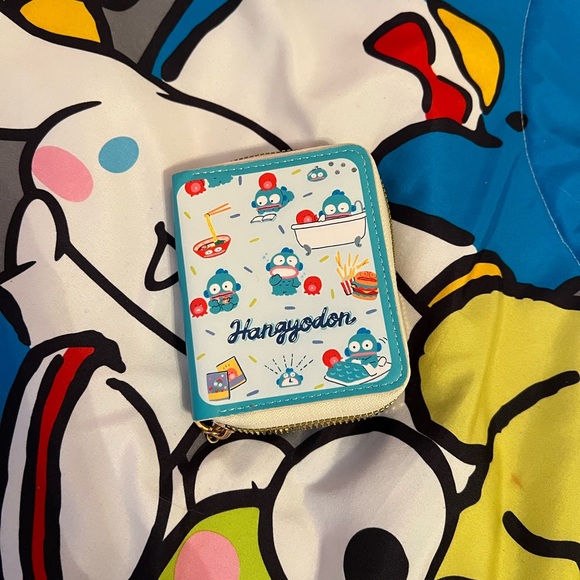 Sanrio Fishman Bundle with lunch bag and water bottle - Picture 4 of 9